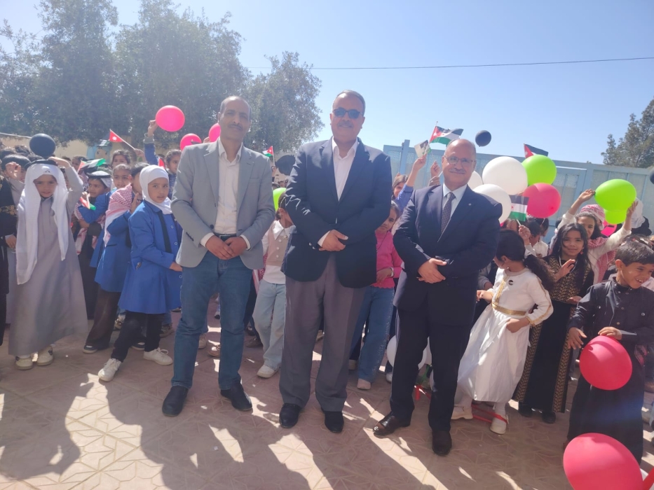 السفاسفة يرعى فعالية الاحتفال بيوم العلم الأردني في أجواء وطنية مميزة في مدرسة خديجة بنت خويلد قضاء الجفر