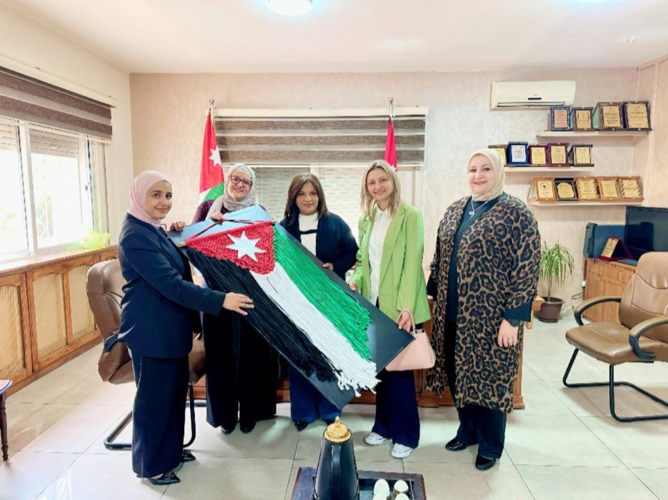 العجارمة تؤكد: رايتنا رمز عزتنا ومسيرتنا مستمرة بالعطاء