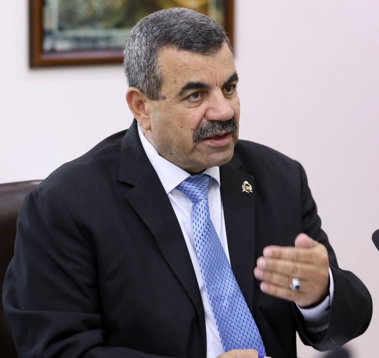 العماوي يحذّر من “فخ البرستيج: ديون متراكمة تهدد النواب
