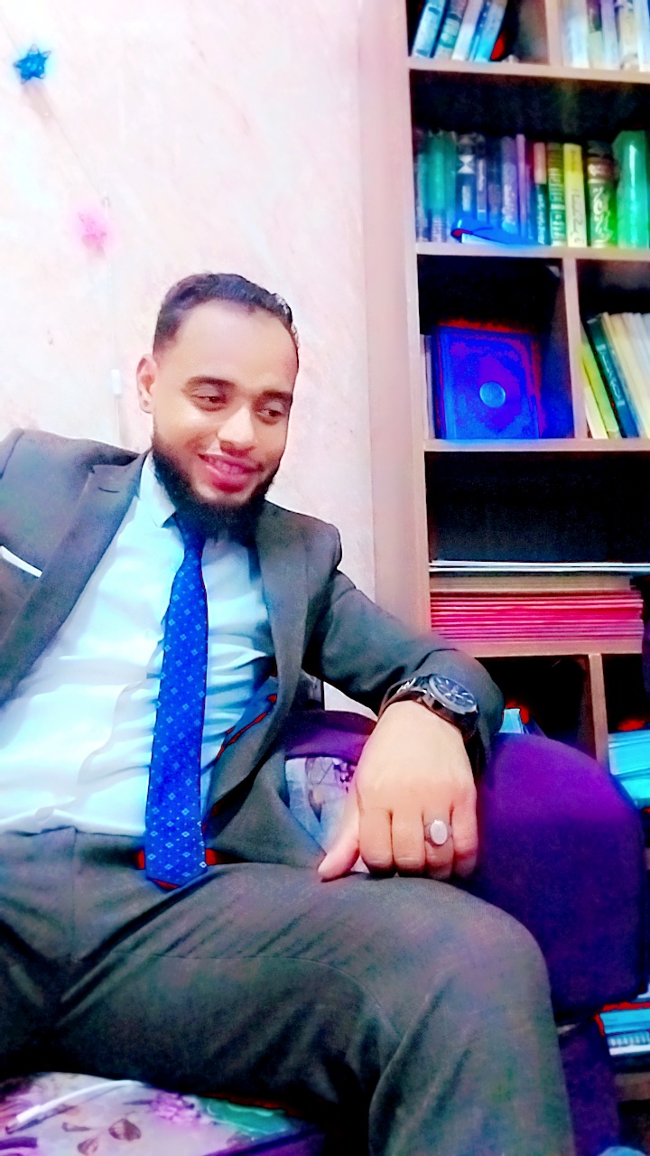 العشوش  يكتب  في يوم علمنا ترفرف قلوبنا حباً