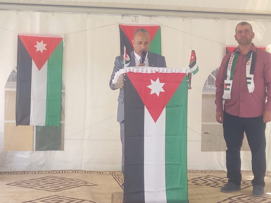 تربية ذيبان تحتفل بيوم العلم