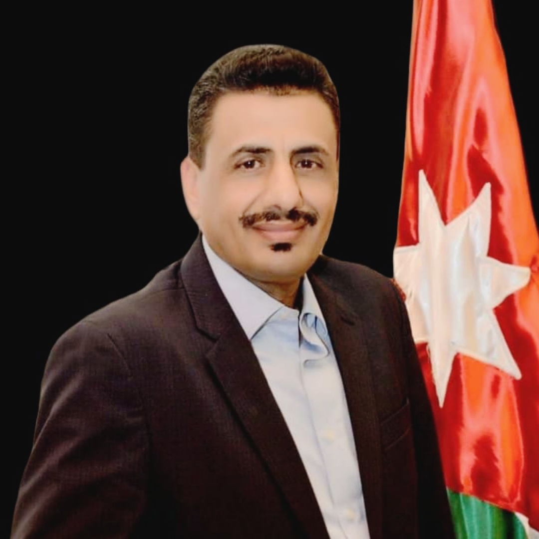 الشمري يكتب : علمُنا… فخرُنا