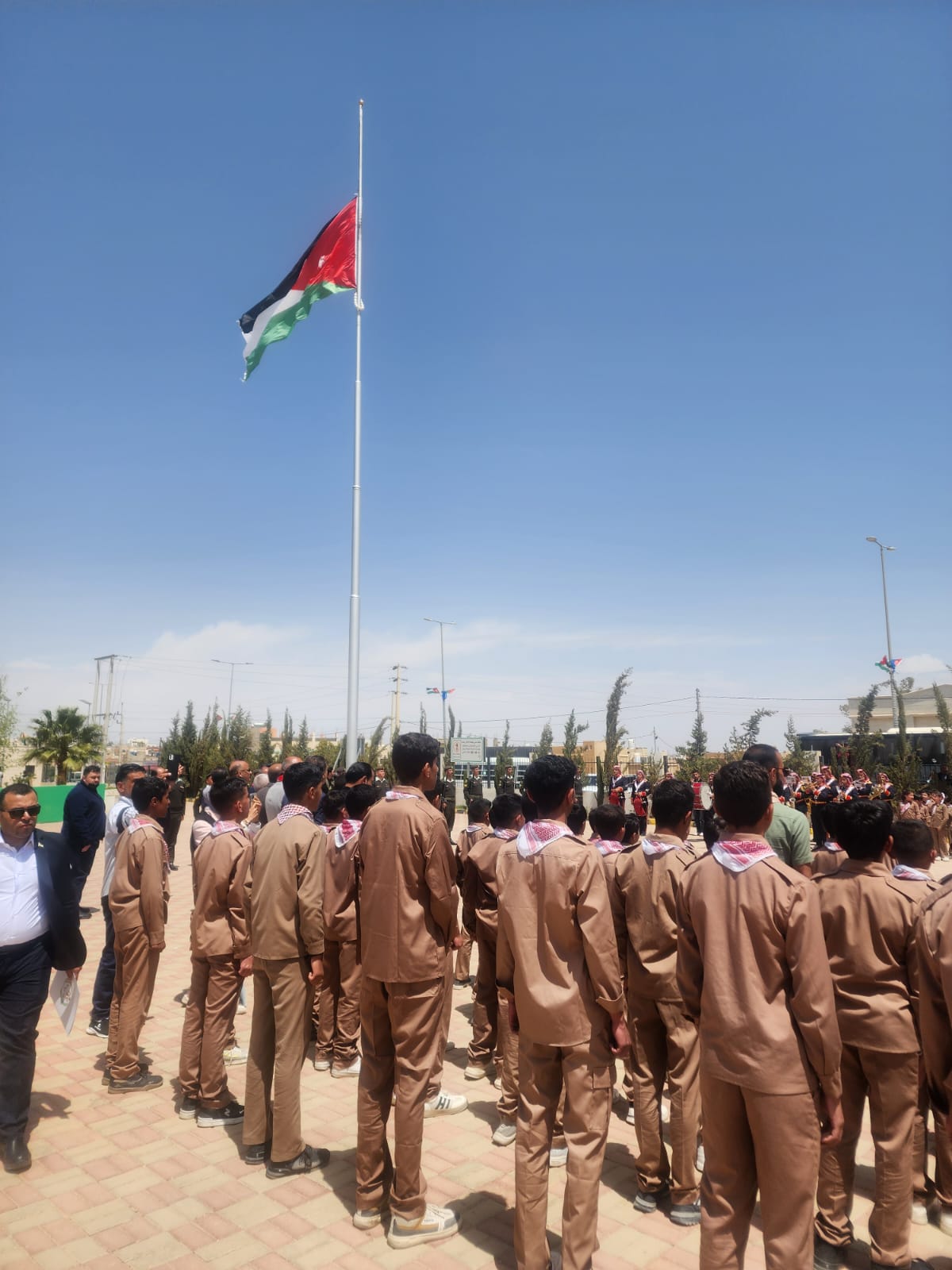 سلطة إقليم البترا تحتفل بيوم العلم