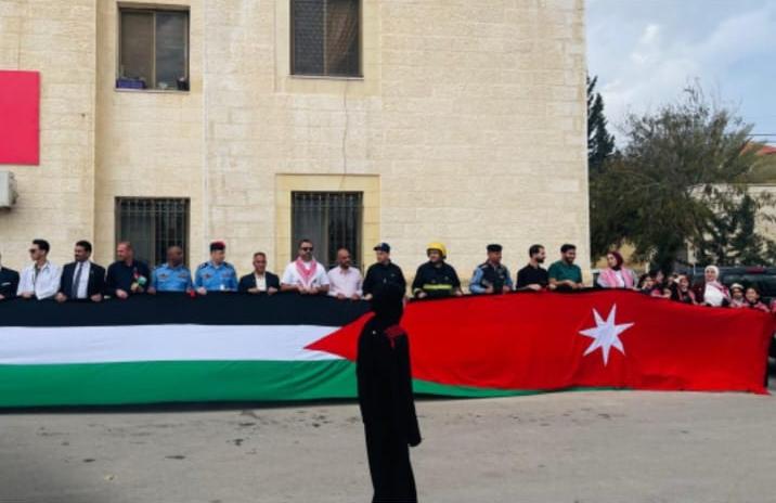 رايةٌ تعانق السحاب.. حين ترسم البتراوي حكاية المجد بمداد الفخر