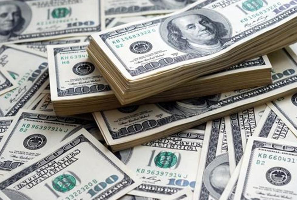 الدولار يتجه لتسجيل ثاني تراجع أسبوعي وسط آمال بانتهاء التصعيد في الشرق الأوسط