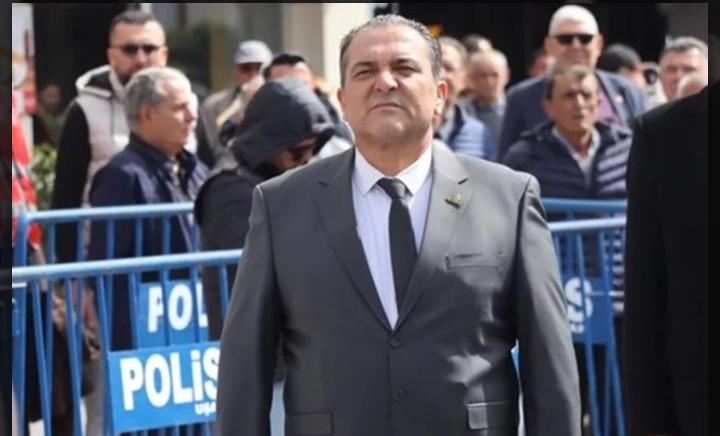 السلطات التركية تعتقل خمسة أشخاص بينهم رئيس بلدية