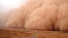 الأردن تحت تأثير موجة غبارية واسعة وتوقعات بتراجعها تدريجيا الأحد