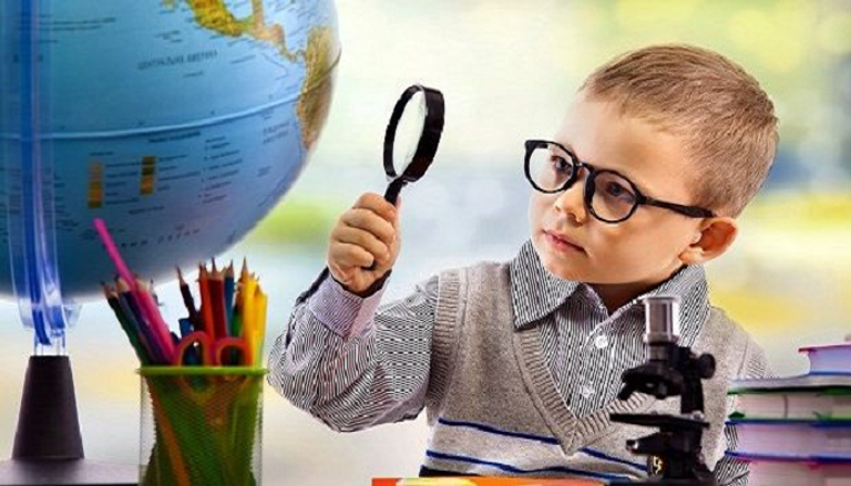 ذكاء طفلك في الميزان: كيف تحول التحديات الذهنية إلى متعة يومية؟