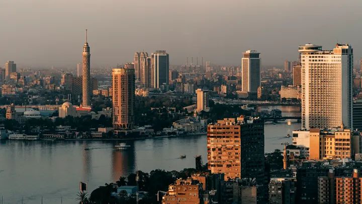 الهدوء النسبي للتوترات الإقليمية يلقي بظلال إيجابية على الاقتصاد المصري