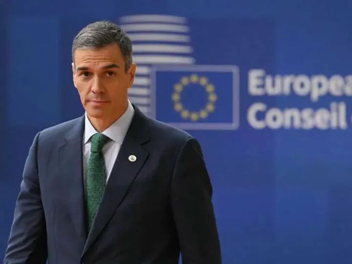 رئيس الوزراء الإسباني: سنقترح على الاتحاد الأوروبي إلغاء اتفاقية الشراكة مع إسرائيل