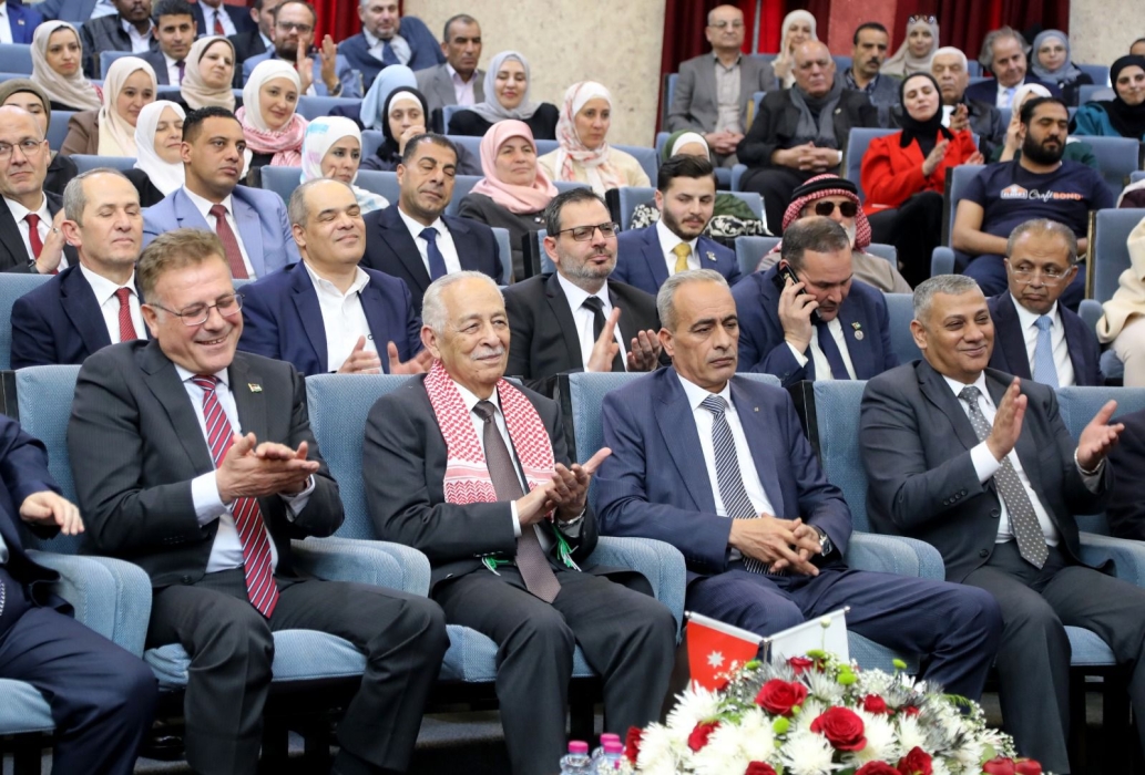 العيسوي يرعى احتفالات جامعة إربد الأهلية باليوم الوطني للعلم الأردني...صور