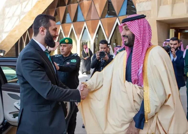 الرئيس السوري ‘‘أحمد الشرع’’ يطير إلى السعودية