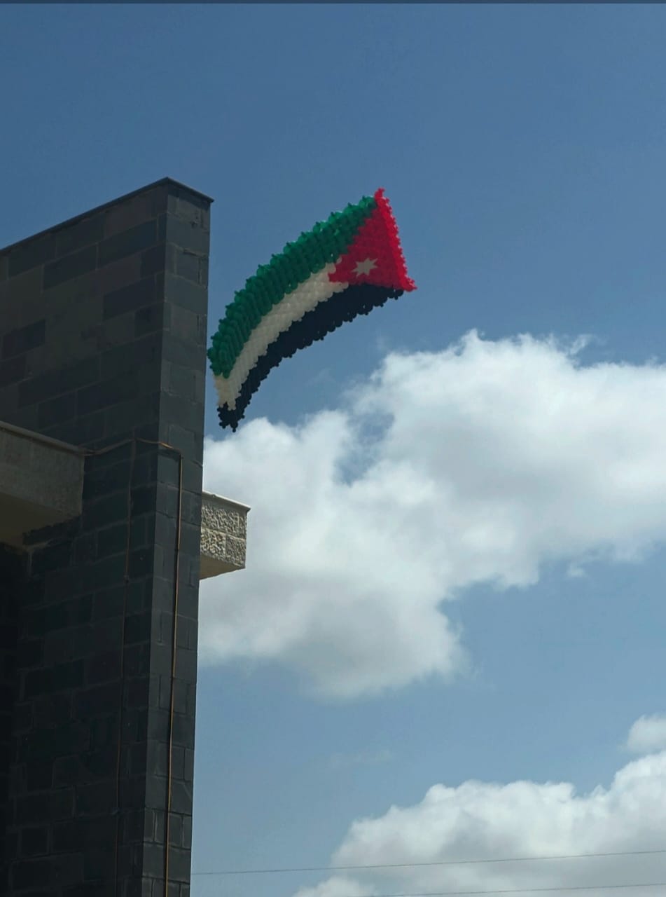 إطلاق أكبر بالون يحمل العلم الأردني في رحاب بني حسن