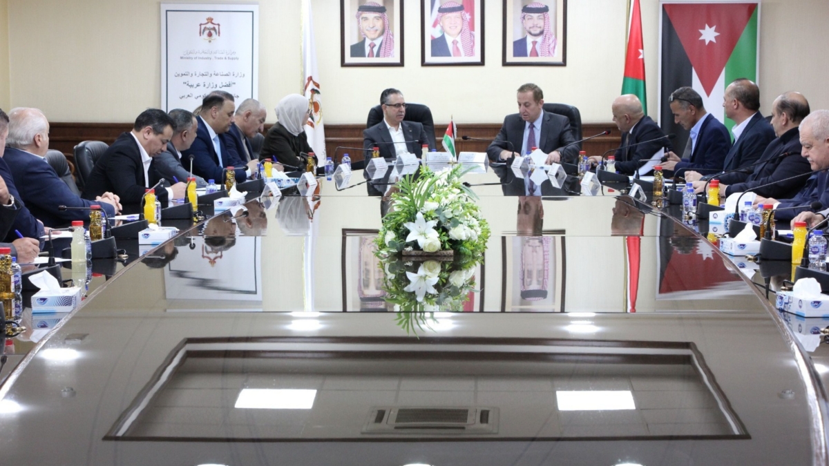وزارتا الصناعة والزراعة تبحثان أسعار اللحوم بعد ارتفاعها عالميا