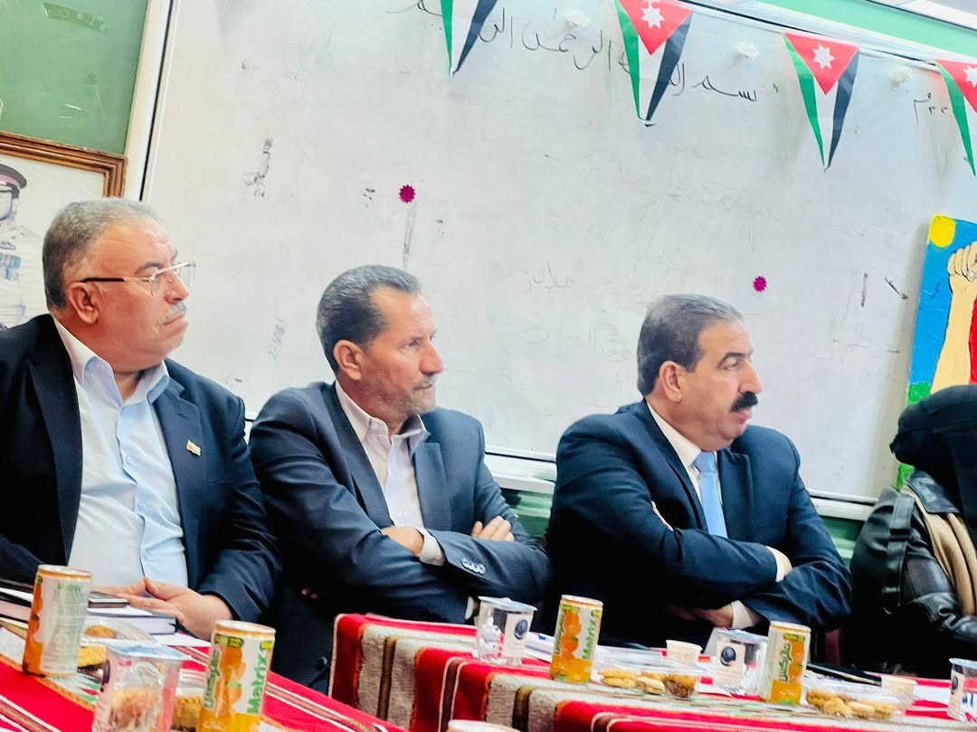 جلسة حوارية بعنوان الذكاء الاصطناعي بين الابتكار والمسؤولية  في المزار