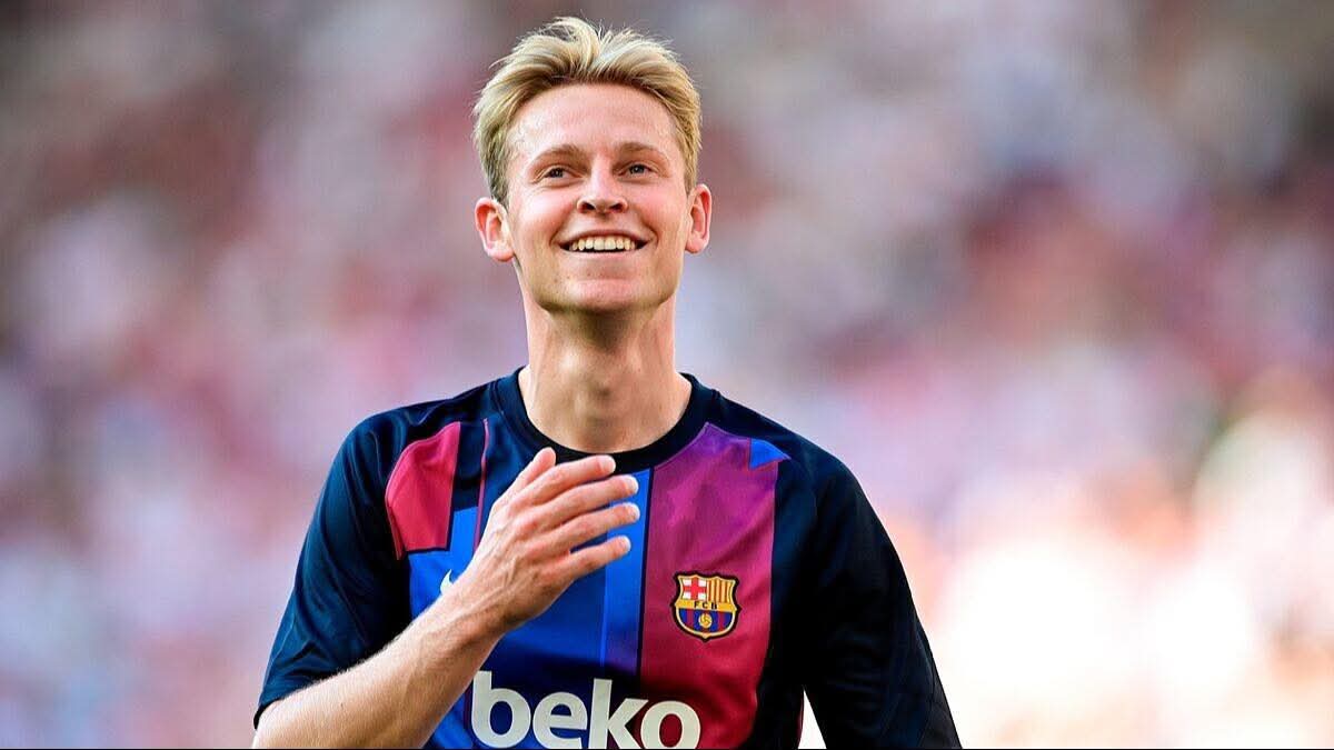 دي يونغ: ليونيل ميسي الأفضل في التاريخ وبرشلونة بيتي