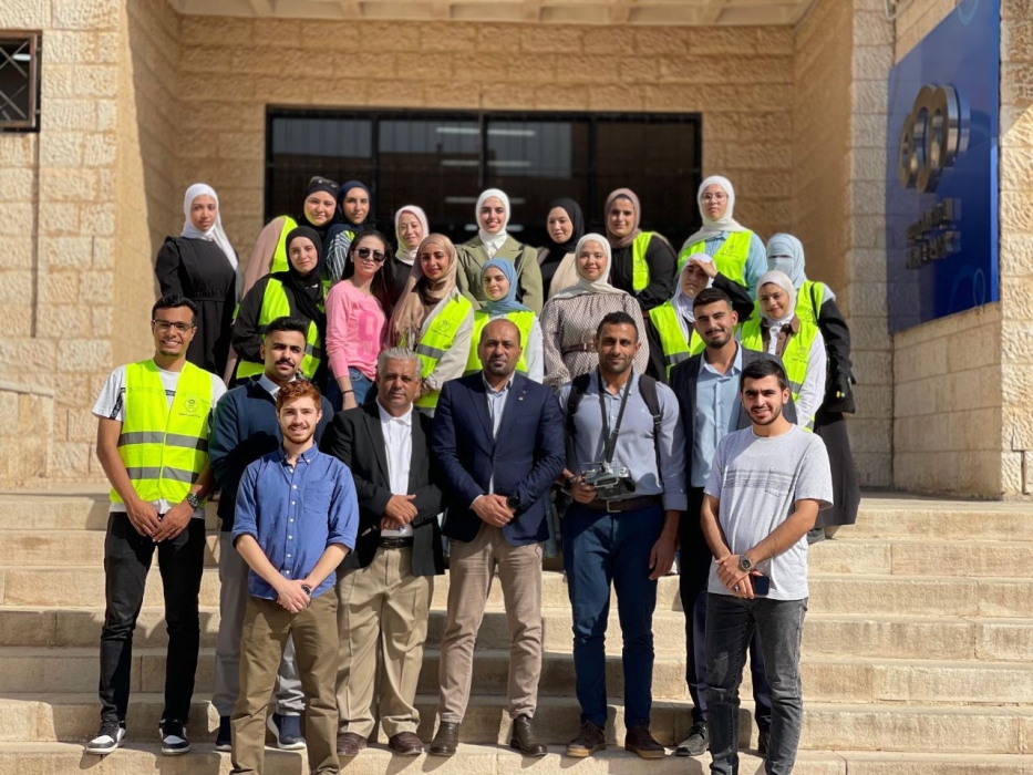 عمادة شؤون الطلبة في الجامعة الهاشمية: مرتعُ العمل الوطني الحق ومصنعُ الإنسان الأردني