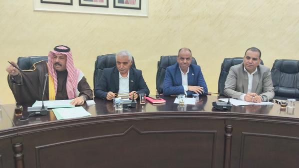  النقل النيابية تقود اتفاق لإنهاء اعتصام أصحاب الشاحنات في معان