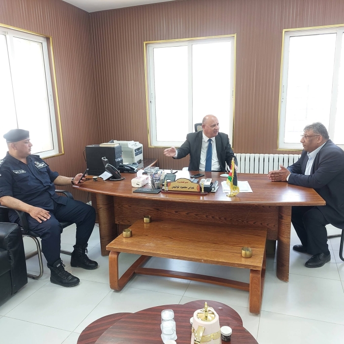 بايعاز من وزير الداخلية.. محافظ جرش يتفقد مقبرة برما الجديدة ويوجه بإجراءات فورية بعد أعمال التخريب صور