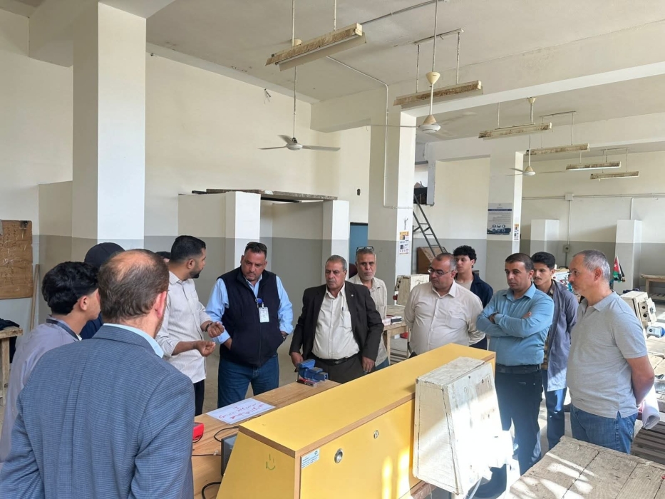 تربية الشونة الجنوبية تتابع تدريب طلبة BTEC وتتفقد برامج التعليم المهني في مدرستي نمر وماجد العدوان...صور