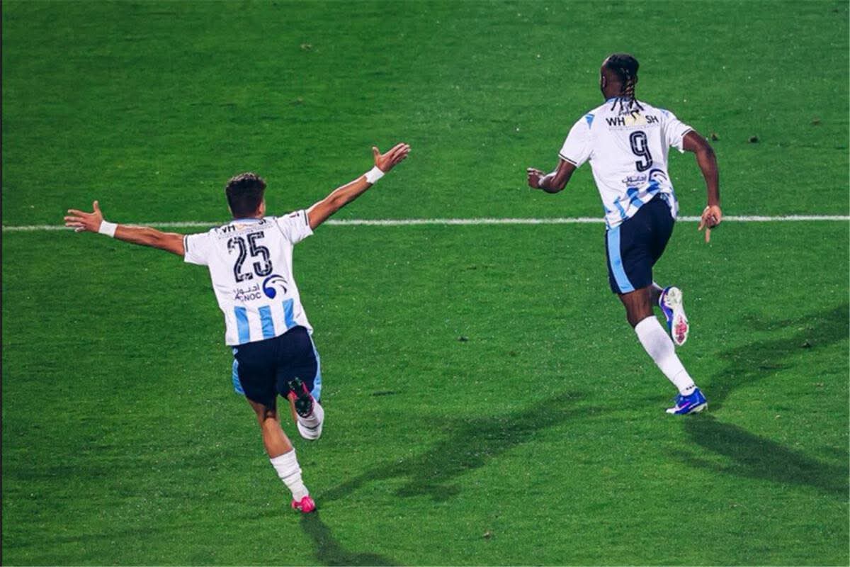 الدوري المصري: بيراميدز يضرب الاهلي بثلاثية ويبعده عن صراع اللقب