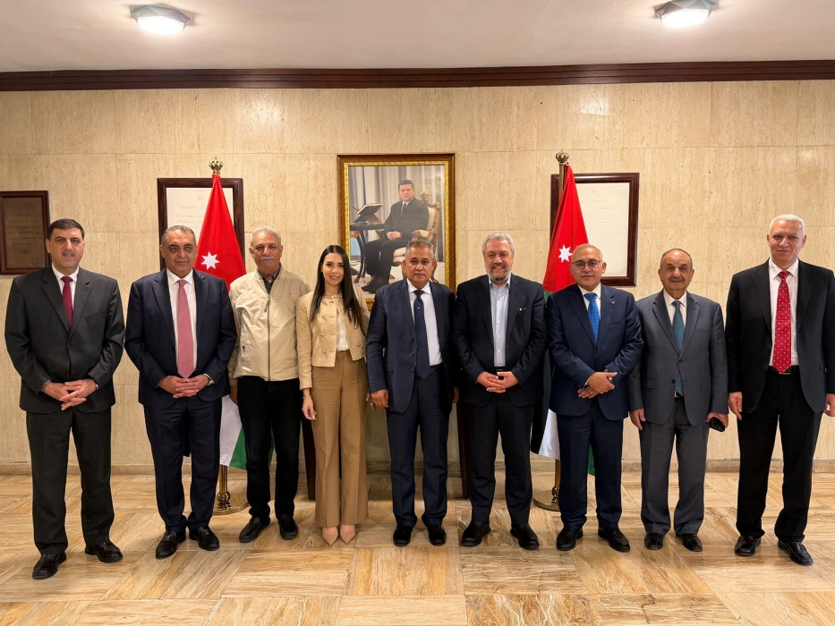 المبادرة النيابية تزور مؤسسة الإذاعة والتلفزيون