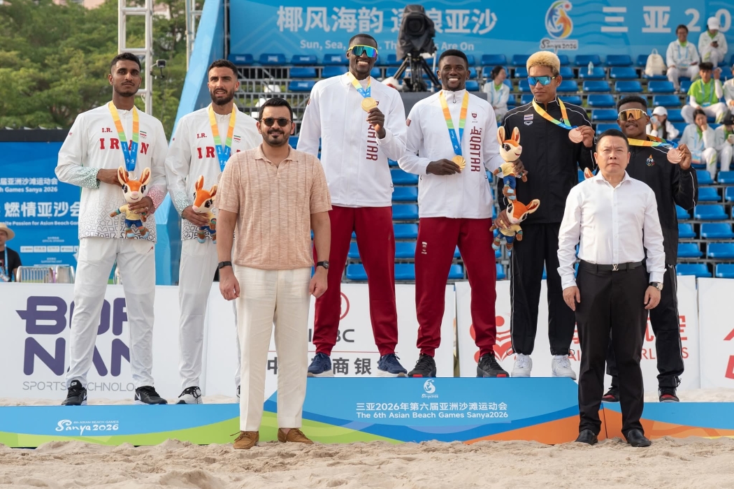 رئيس المجلس الأولمبي الآسيوي يتوج أبطال الكرة الطائرة الشاطئية في سانيا 2026
