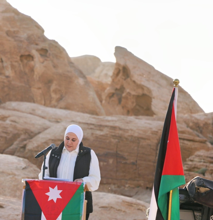 المرأة القيادية التي تعمل بصمت