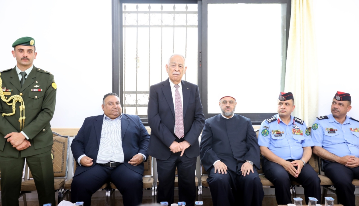 مندوبا عن الملك وولي العهد...العيسوي يعزي عشيرتي الخوالدة والقاضي