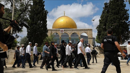 محافظة القدس تحذّر من دعوات تحريضية لاقتحام المسجد الأقصى