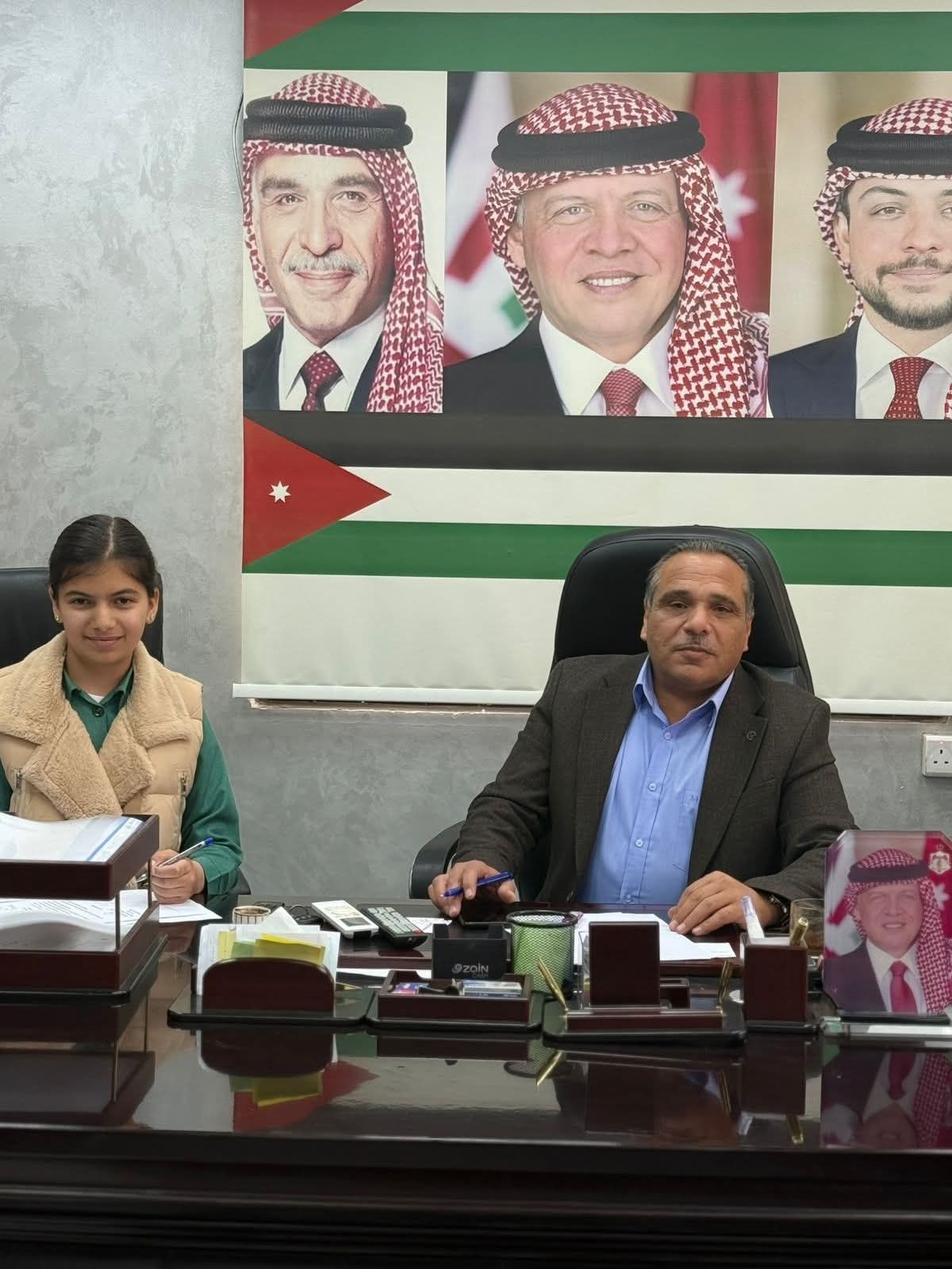 طالبة من تربية الموقر تمثل زملاءها في جلسة تنفيذية بمتصرفية اللواء