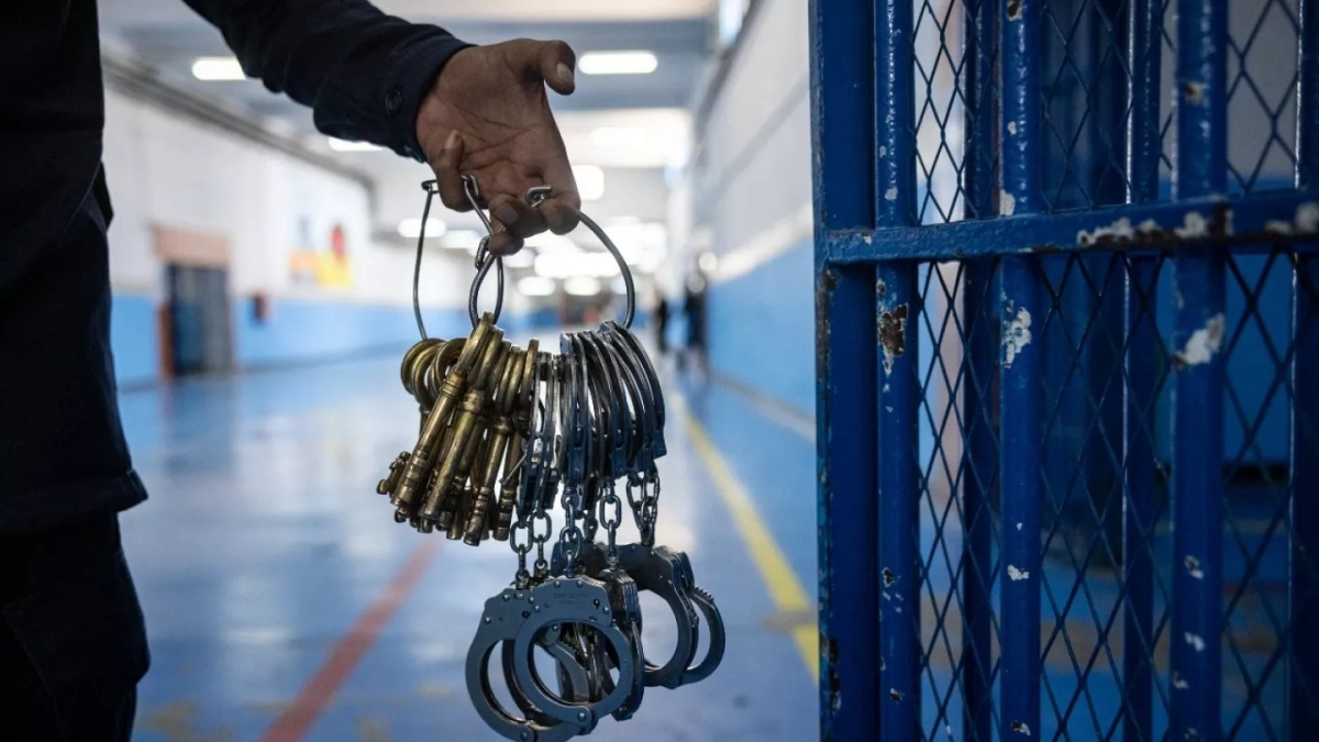 أبٌ يقتل طفله بدمٍ بارد… جريمة تهزّ الأردن وتترك وجعًا لا يُحتمل