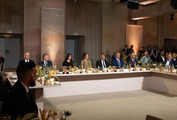 الملكة رانيا تحضر العشاء الخيري لصندوق الأمان لمستقبل الأيتام