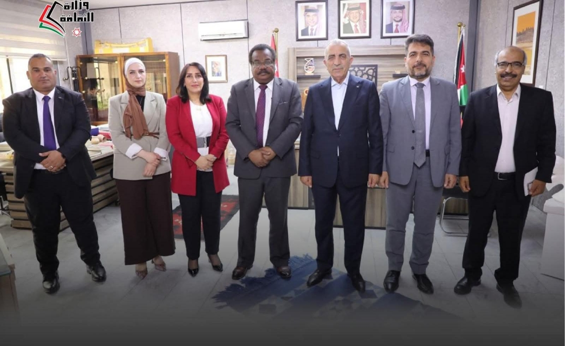 وزير الثقافة يبحث تعزيز التعاون مع منتدى الفكر العربي