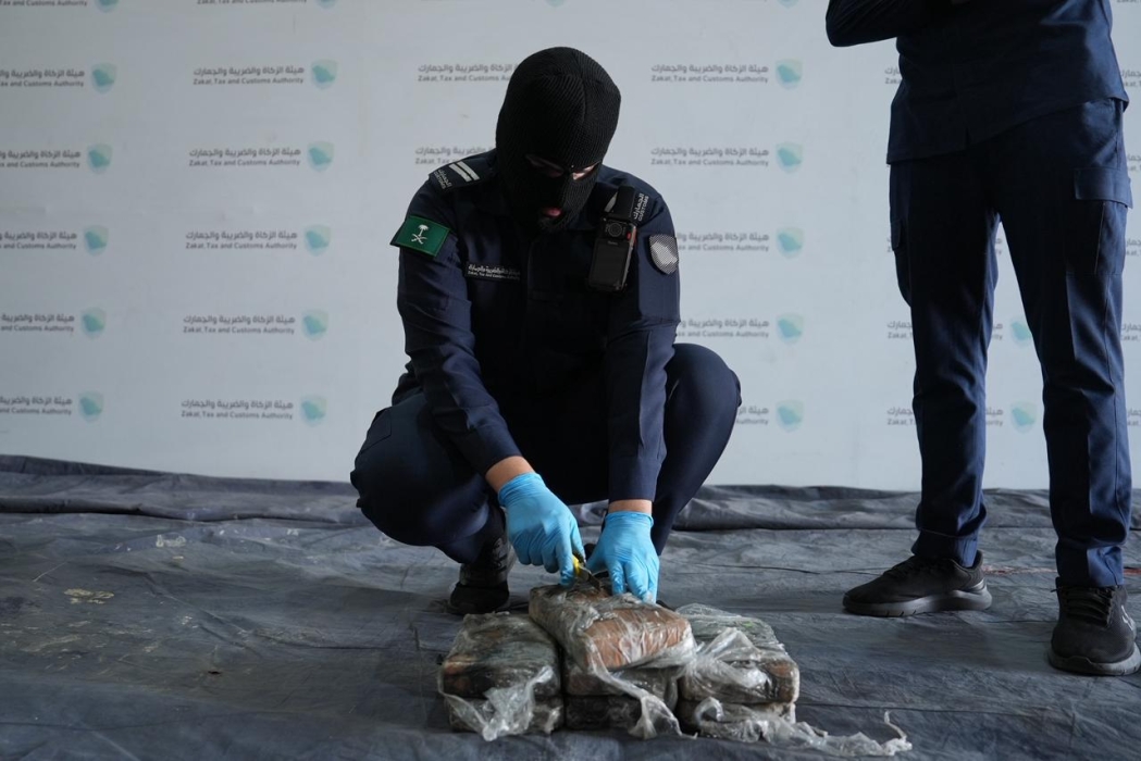 السعودية : جمرك ميناء جدة الإسلامي يُحبط محاولة تهريب أكثر من 8 كيلوجرامات من مادة الكوكايين