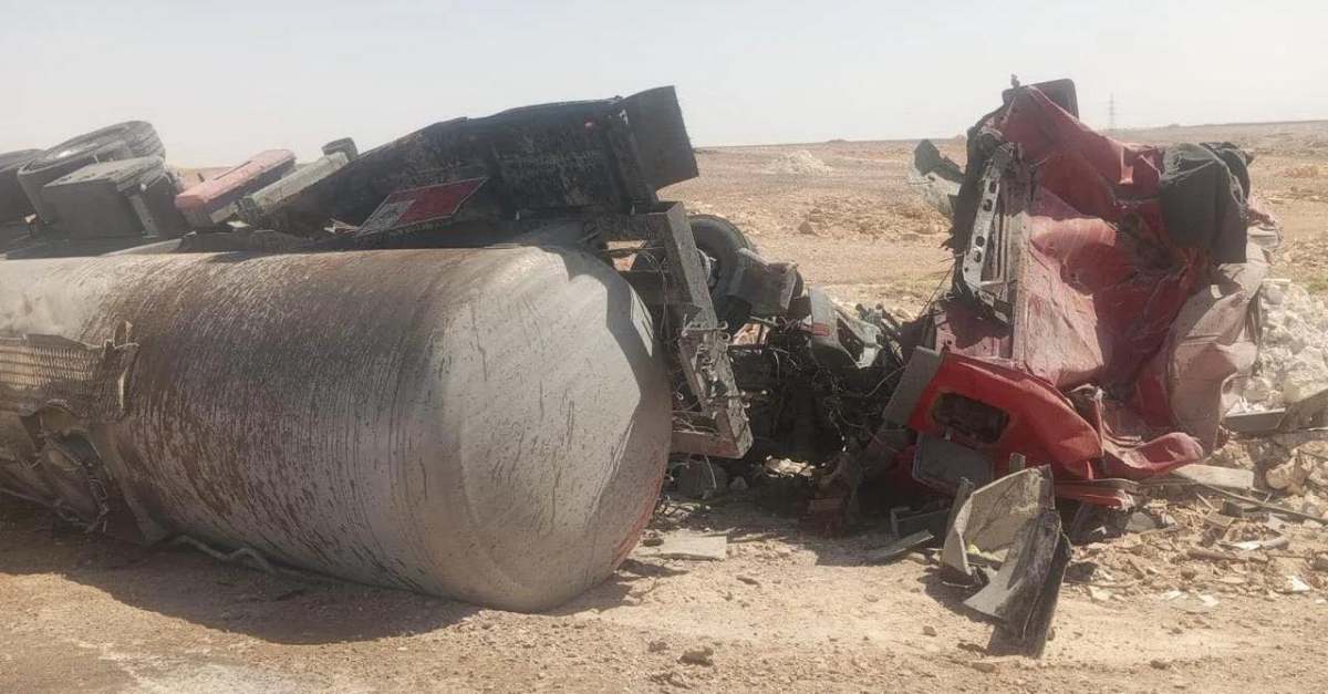 الأردن.. تدهور صهريج فوسفوريك قرب جسر البيبسي طريق معانالجفر