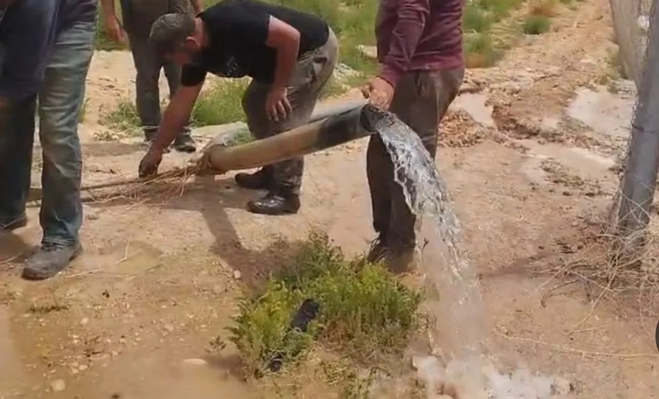 المياه: ضبط اعتداءات على خط ناقل في منطقة المغطس البحر الميت