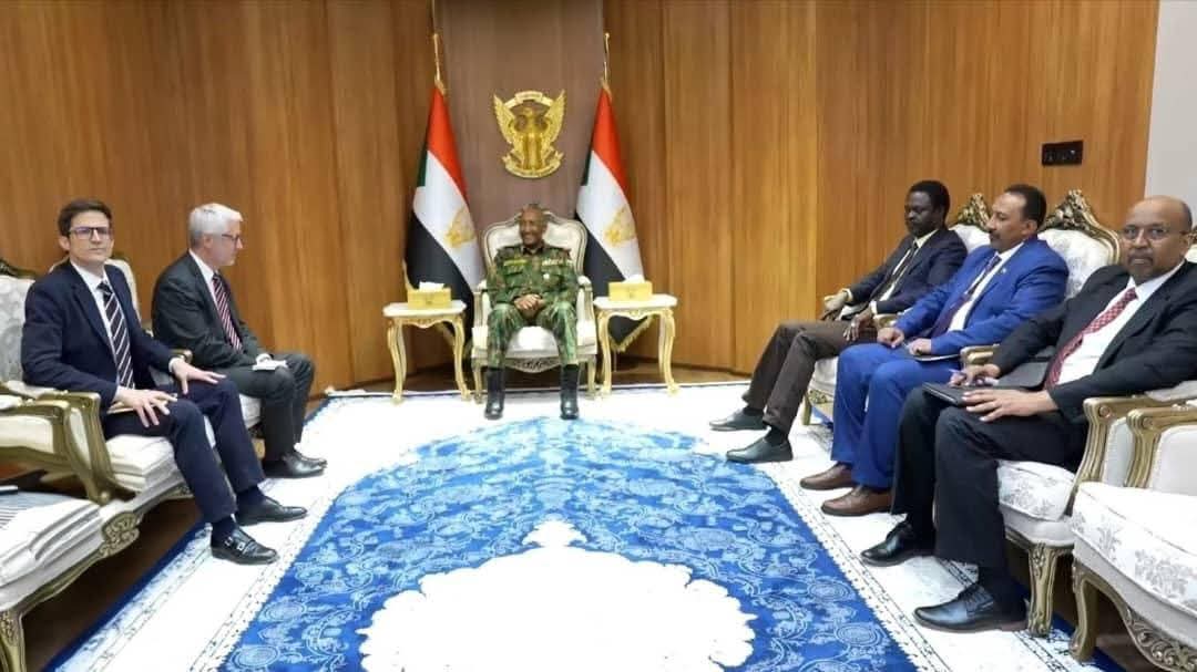 السودان : رئيس مجلس السيادة يلتقي وفد برلماني فرنسي