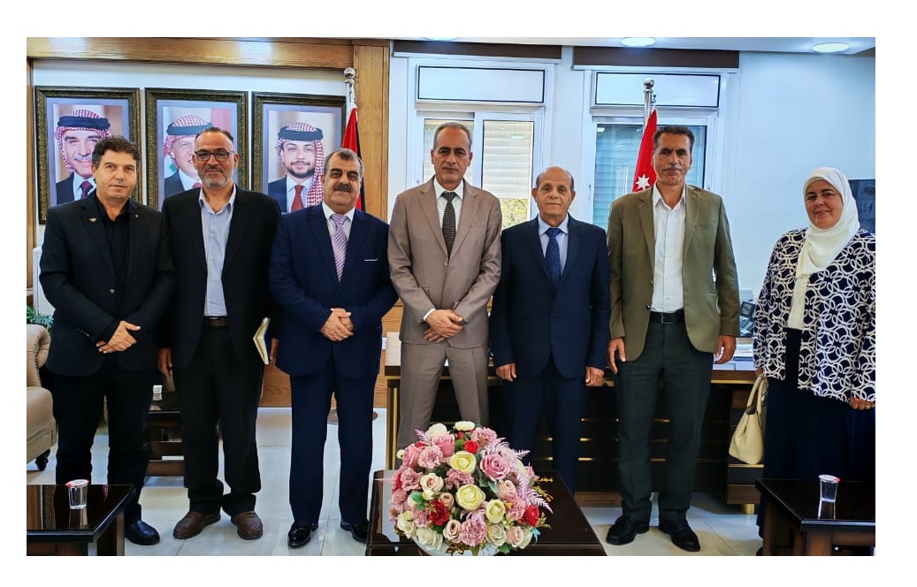 محافظ إربد يستقبل وفداً من ديوان عشيرة العبيدات ويؤكد دعم الدواوين العشائرية .. صور
