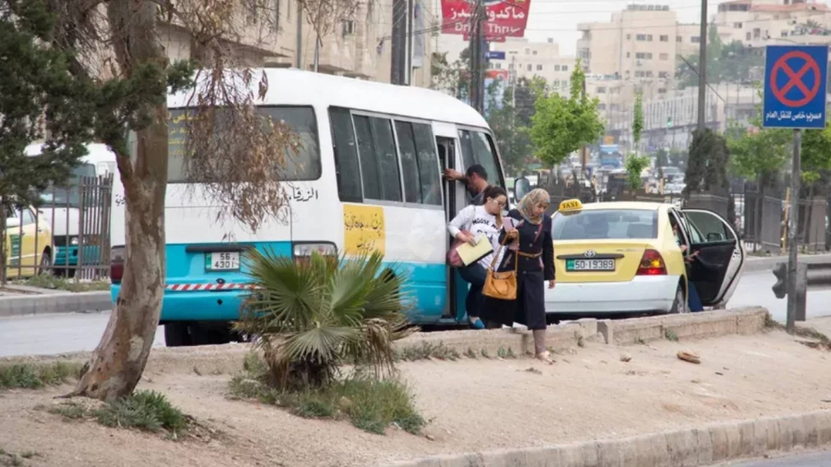 تنظيم النقل البري تستحدث خطا مباشرا للحافلات من إربد إلى المدينة الطبية