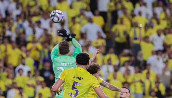 خطأ قاتل من بينتو يؤجل تتويج النصر بالدوري السعودي أمام الهلال