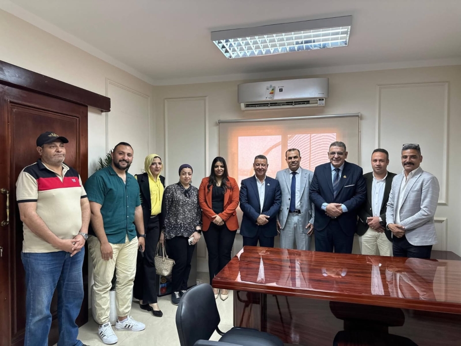 تنسيق برلماني مع هيئة التأمين الصحي الشامل بالإسماعيلية لبحث شكاوى وطلبات المواطنين