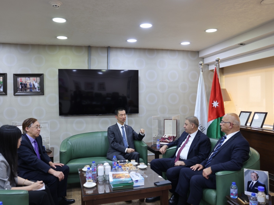 البوتاس العربية تبحث مع السفير الصيني آفاق التعاون الاقتصادي والشراكات الاستثمارية