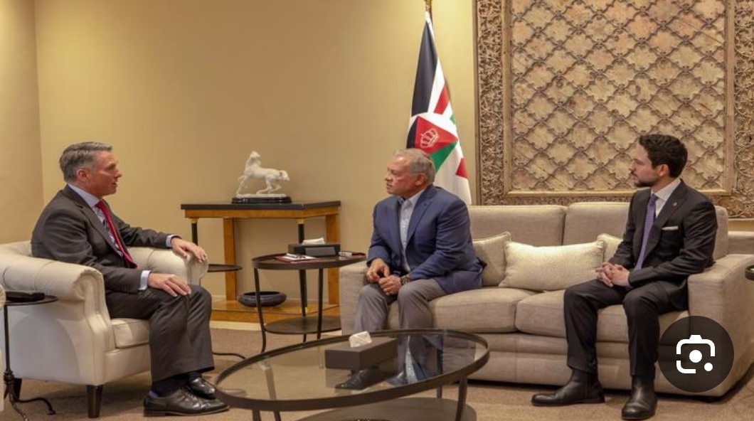 الملك يستقبل وزير الدفاع الأسترالي