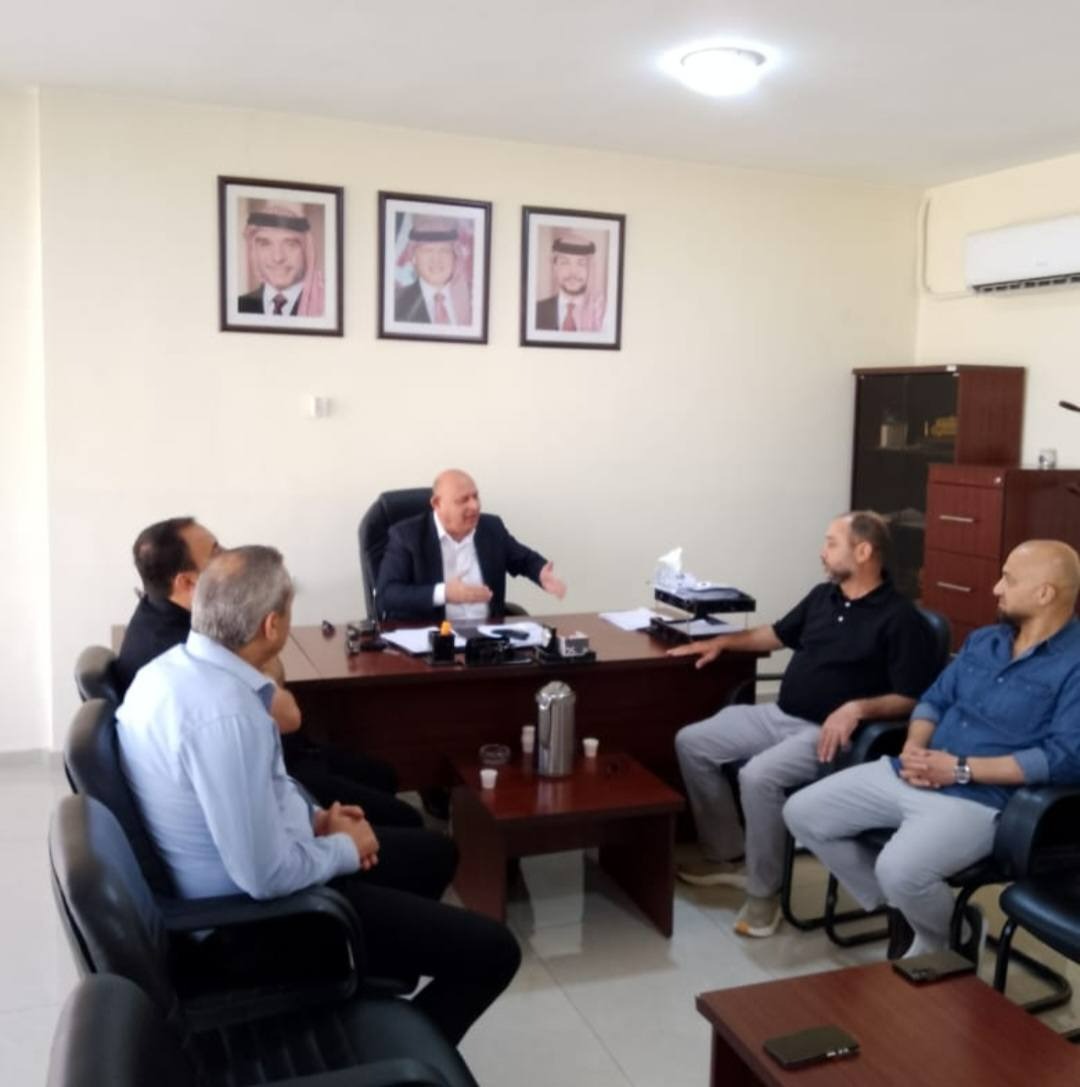 الدكتور مالك خريسات يتفقد إدارة مياه جرش: نجاح الخطط مرهون بخدمة المواطن وتنفيذها ميدانياً (لا فائدة من الخطط إن لم تخدم المواطن)