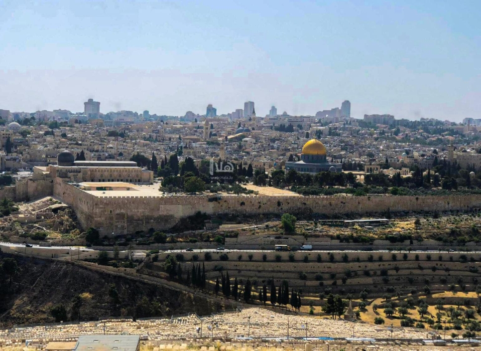“التعاون الإسلامي” تحذر من خطورة استيلاء الاحتلال على مبان وعقارات وأوقاف في محيط “الأقصى