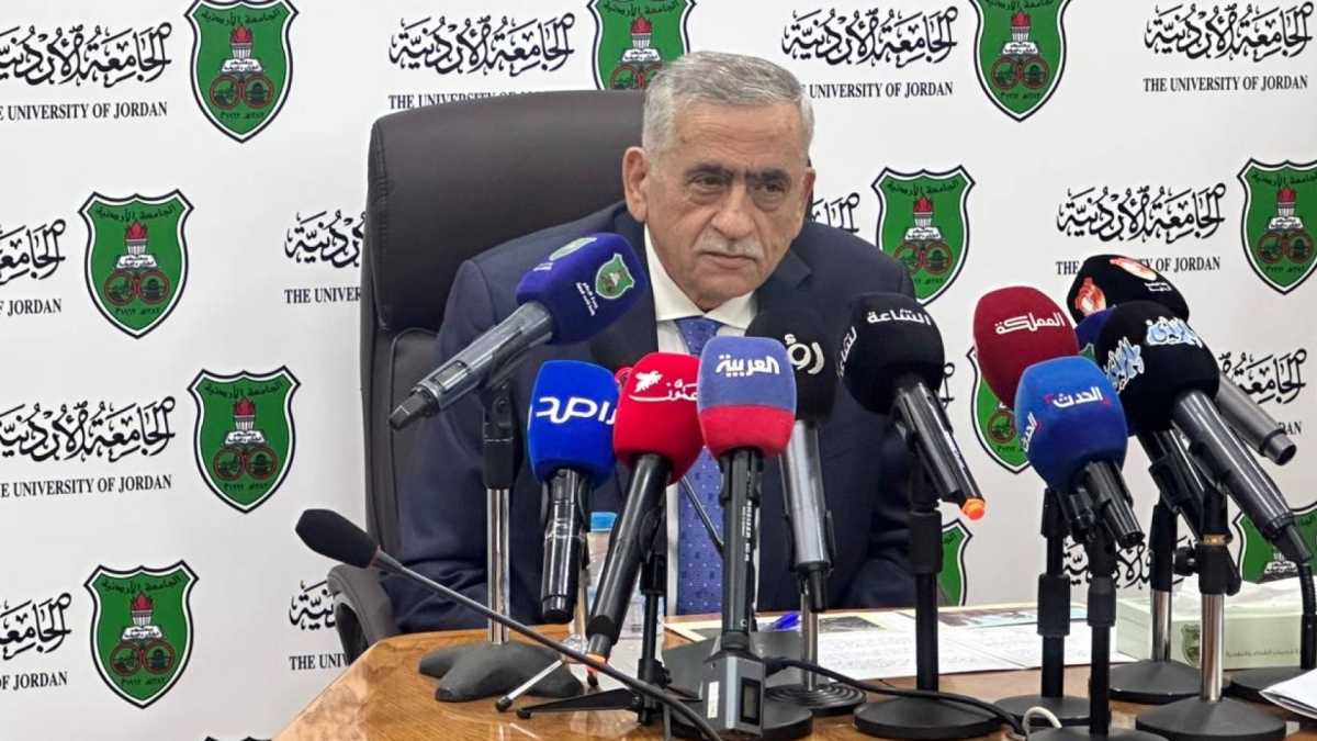 عبيدات: الجامعة الأردنية تعيش عرسا ديمقراطيا وشهدنا التزاما كبيرا من الطلبة