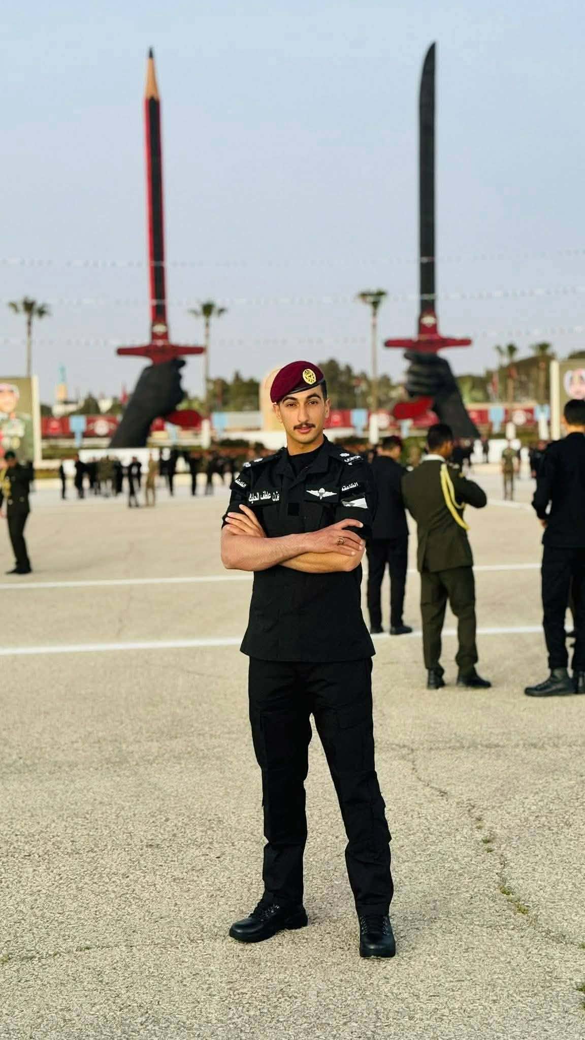 الحايك يبارك بترفيع يزن عاطف الحايك إلى رتبة ملازم ثاني