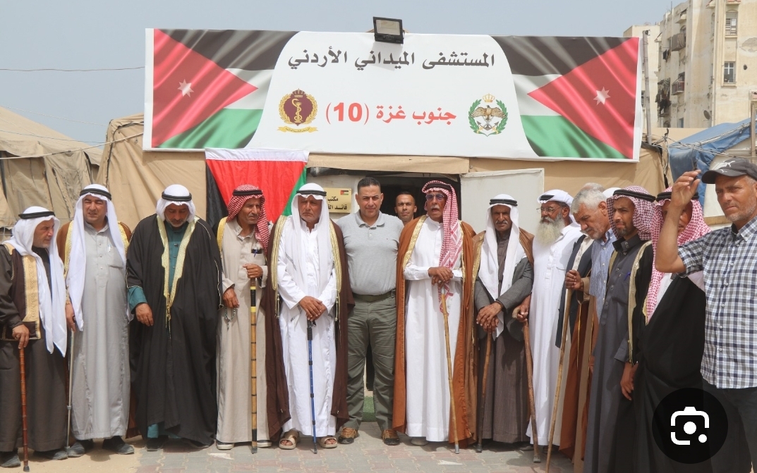 وجهاء خان يونس ورفح يزورون المستشفى الميداني الأردني جنوب غزة 10
