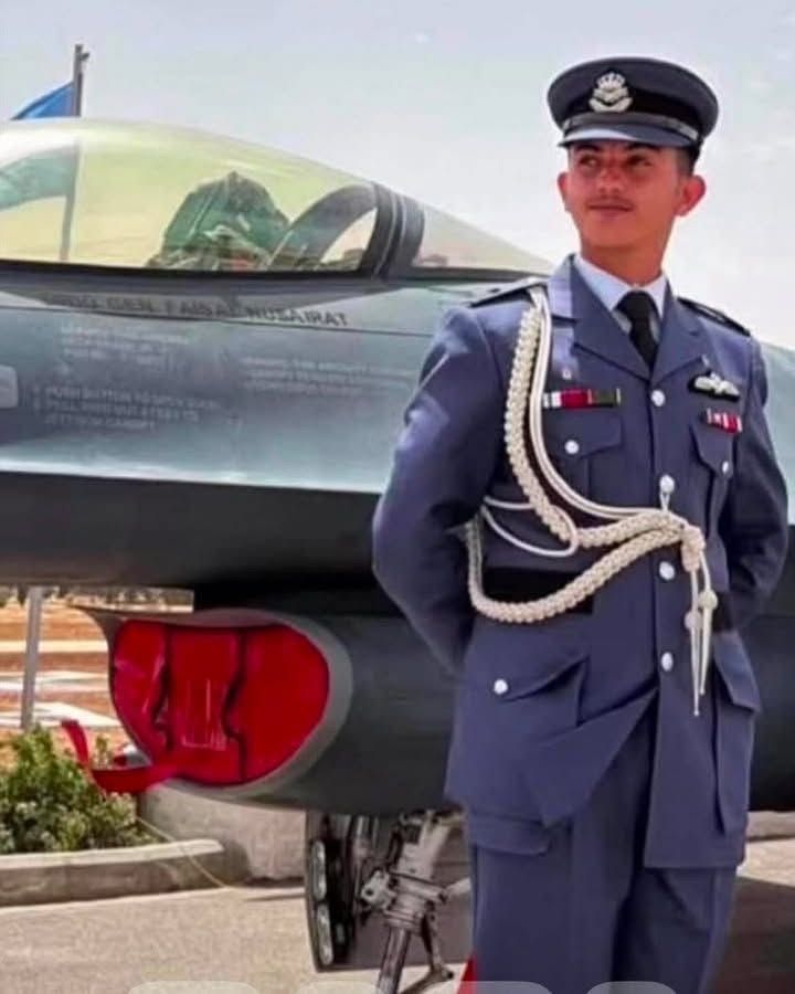 قبيلة الحويطات تهنئ الطيار المقاتل  أحمد  عبدالله العمران الحويطات